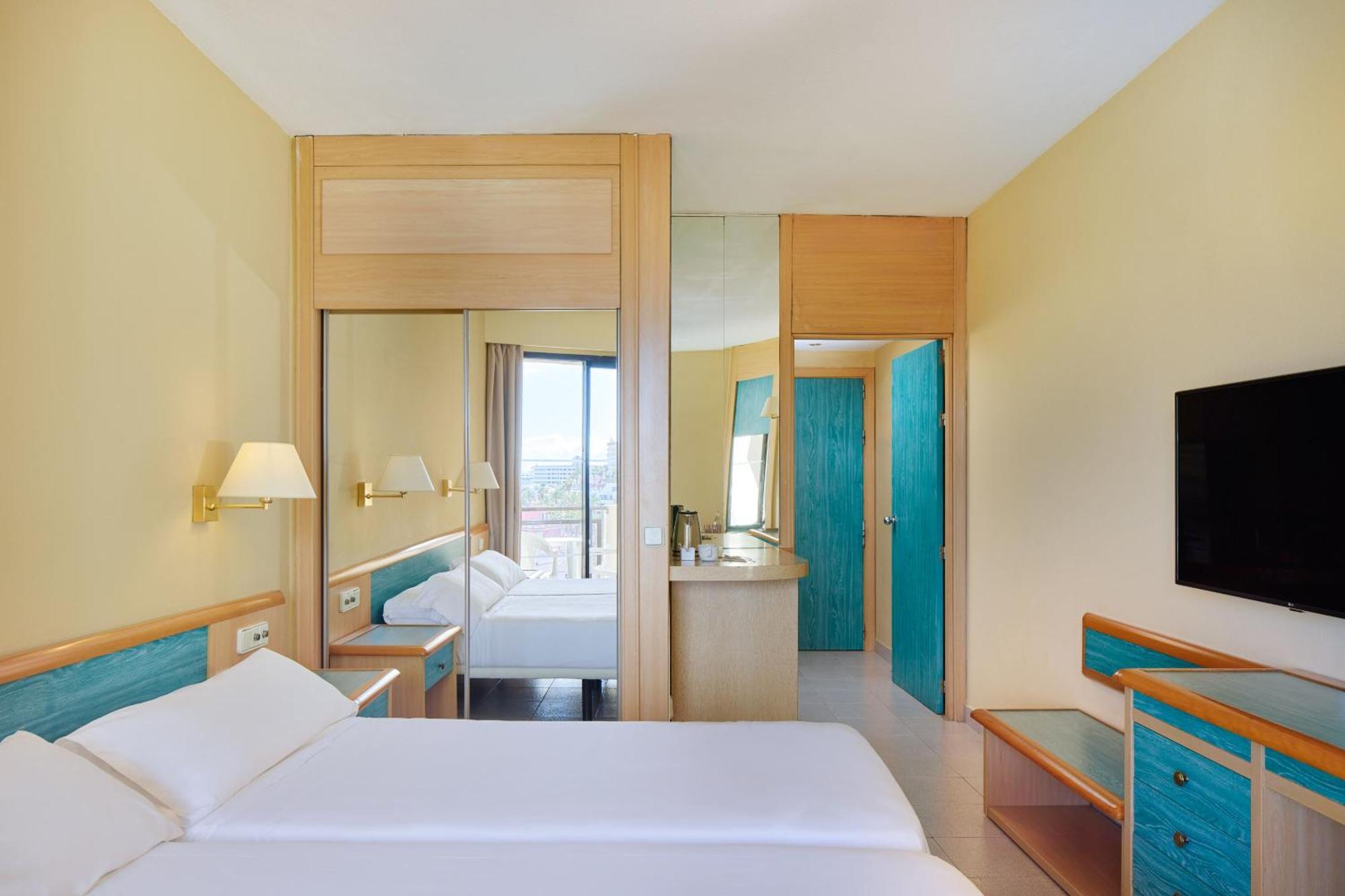 Standard Room with Side Sea View